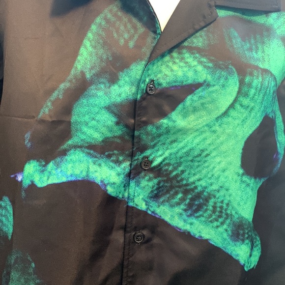 Hot Topic Nightmare Before Christmas Oogie Boogie button down tee Size L - Picture 4 of 4